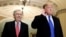 Lider republikanske većine u SenatuMitch McConnell (lijevo) već je rekao da senatori treba da oslobode optužbi predsjednika Donalda Trumpa (Foto: Reuters/Brendan McDermid)