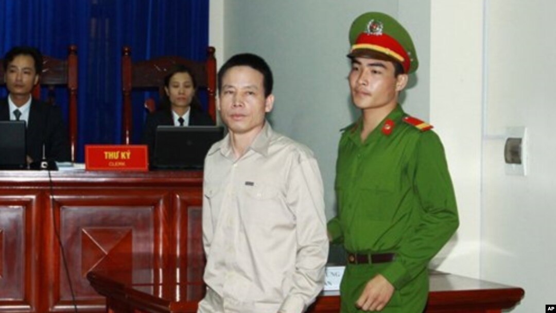Ông Ðoàn Văn Vươn trong phiên xử sơ thẩm tại Tòa án Nhân dân thành phố Hải Phòng hồi tháng 4/2013. 