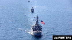 Buques de la marina estadounidense y de Ucrania participan en un ejercicio multinacional en el Mar Negro en julio de 2020.