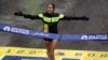 La estadounidense Desiree Linden gana el Maratón de Boston 