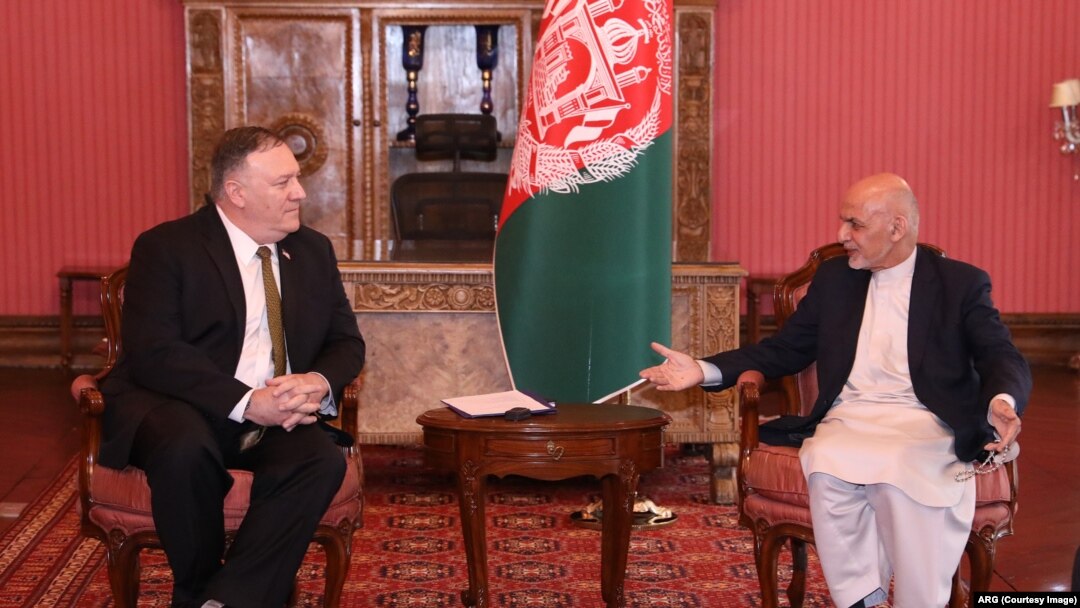 Menlu AS Mike Pompeo bertemu dengan Presiden Afghainstan Ashraf Ghani, 23 Maret 2020. 