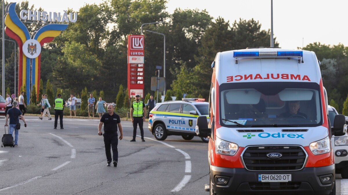 Устроивший стрельбу в аэропорту Кишинева гражданин Таджикистана скончался