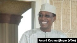 Le président tchadien Idriss Déby Itno à Amdjarass, Tchad, le 21 mars 2017. (VOA/André Kodmadjingar)