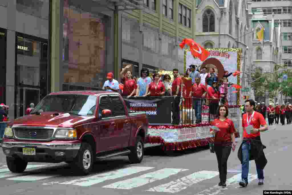 New York'ta Türk Günü Yürüyüşü (21 Mayıs 2016, Cumartesi)