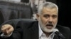 ARCHIVO - El líder de Hamás, Ismail Haniyeh, habla en una conferencia de prensa en Ciudad de Gaza.