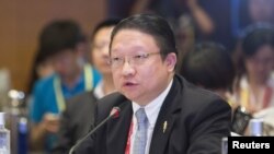 James Su, chief executive of G&E Studio and EDI Media, speaks during the Boao forum in Boao, Hainan province, China, April 8, 2014.