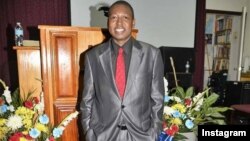 Umfundisi Dale Gurajena owenkonzo eye Fortress of Faith Tabernacle yaseMelika