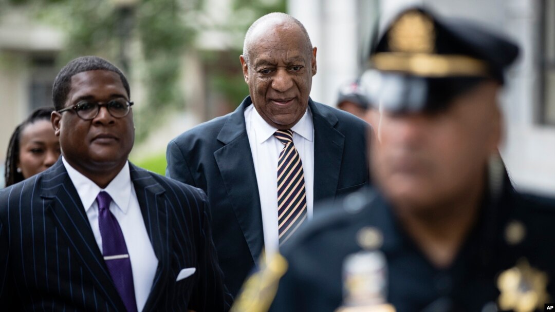 Bill Cosby arrives for his sexual assault trial at the Montgomery County Courthouse in Norristown, Pennsylvania, June 5, 2017. 