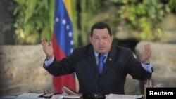 El presidente de Venezuela, Hugo Chávez, durante una conferencia de prensa este miércoles 1 de agosto, en donde se refirió a la Corte IDH y a la venta de petróleo al Mercosur.