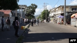 Une vue générale d'une rue principale de Moroni, lla capitale comorienne, e 28 mars 2019 (Photo YOUSSOUF IBRAHIM / AFP)