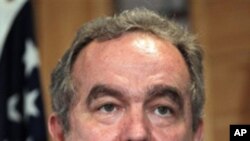 일본 방문 중 기자회견을 가진 커트 캠벨 동아태 차관보