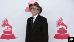 Gato Barbieri arrives at the Latin Recording Academy Person of the Year Tribute honoring Roberto Carlos at the Mandalay Bay Convention Center in Las Vegas, Nov. 18, 2015.