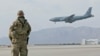 EE.UU. recupera dos cadáveres del avión estrellado en Afganistán
