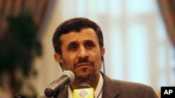 ປະທານາທິບໍດີ Mahmoud Ahmadinejad ແຫ່ງອິຣ່ານ.