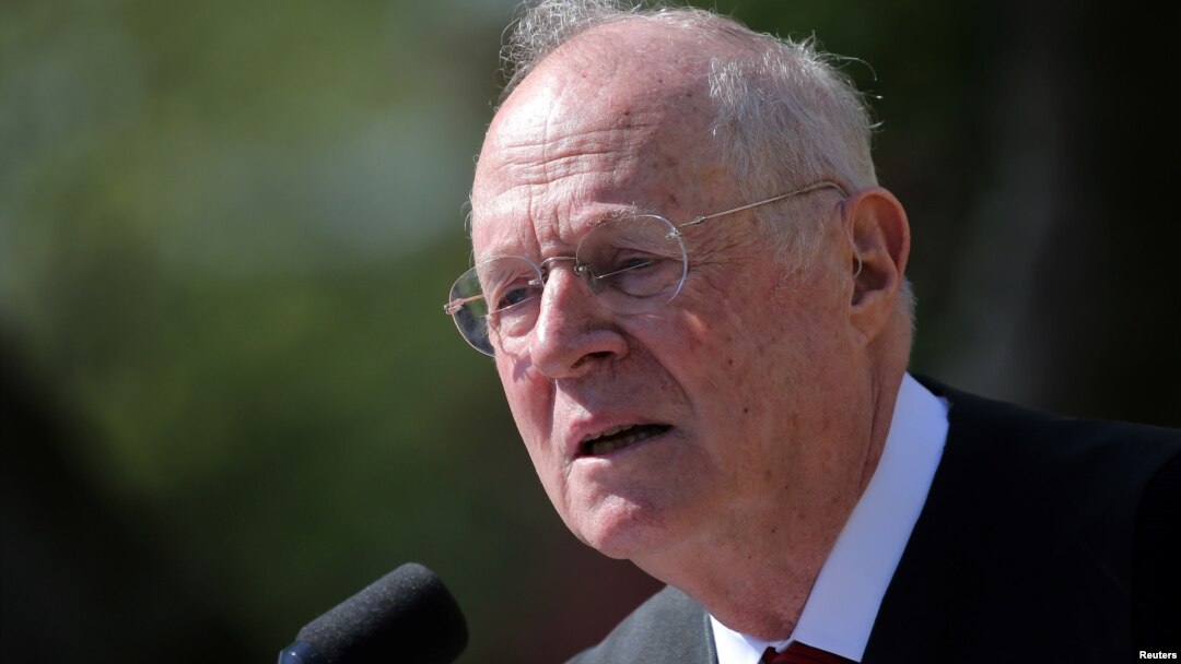 Thẩm phán Anthony Kennedy là vị thẩm phán phục vụ lâu năm thứ hai tại Tòa Tối cao gồm 9 thành viên. 