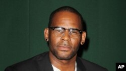 Le chanteur R. Kelly, à New York, le 10 août 2012.