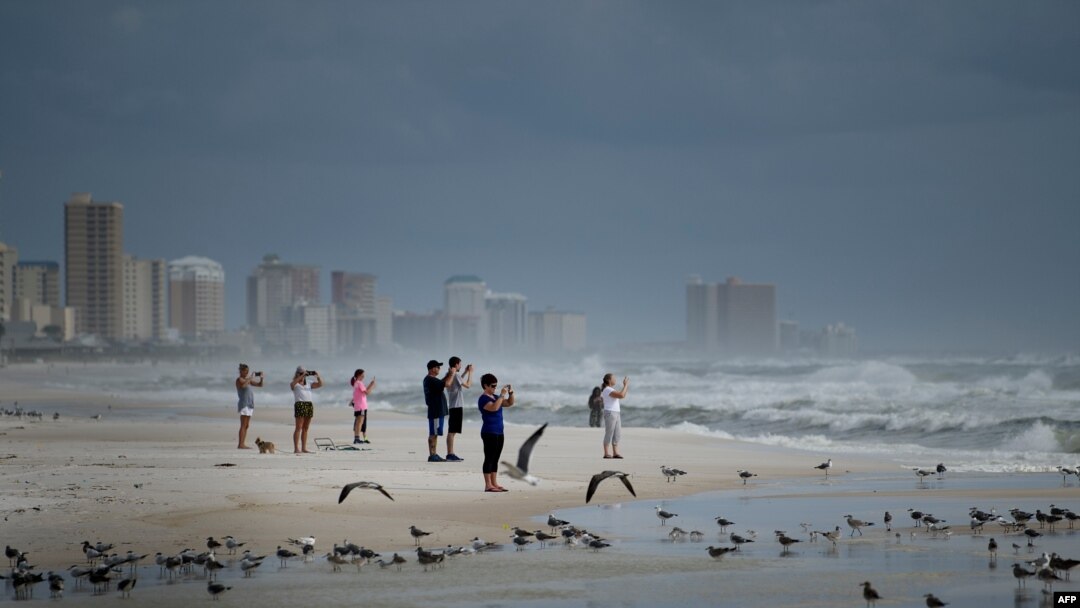 Suasana di Panama City Beach, Florida, menjelang badai Michael, 9 Oktober 2018.