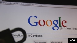 A leaked Cambodian cybercrime draft law has increased concerns from human rights activists that the law could threaten online freedom in Cambodia, file photo. (Suy Heimkhemra/VOA Khmer)