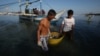  'Cá yêu nước’ bắt ở biển Đông đắt khách ở Trung Quốc