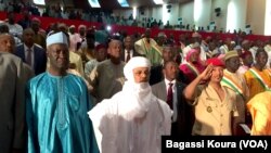 Le premier ministre Brigi Rafini lors de la première séance du Parlement nigérien à Niamey, le jeudi 24 mars 2016. (VOA / Bagassi Koura)