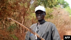 Un rebelle sud-soudanais près de la frontière avec la RDC, 24 janvier 2009. 