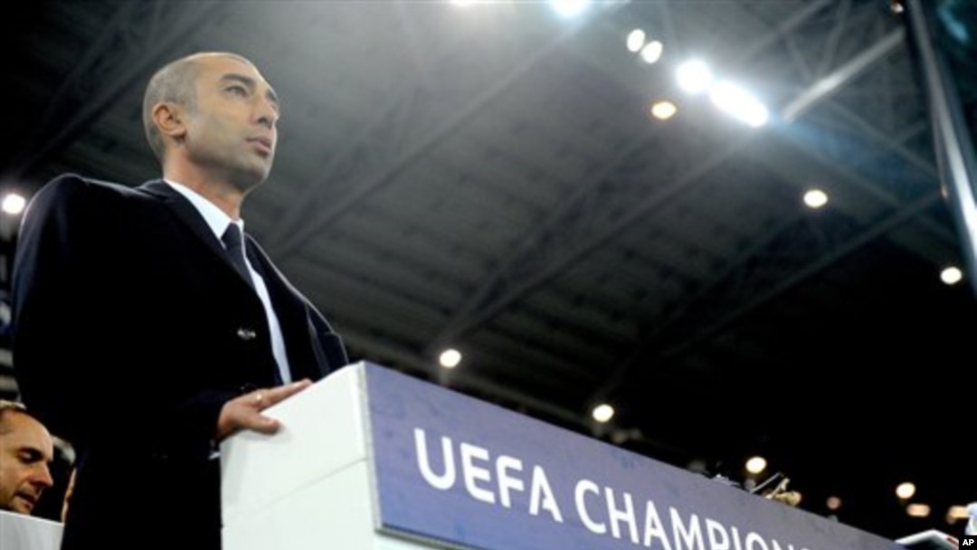 Manajer Chelsea, Roberto Di Matteo, dipecat setelah rapat darurat tengah malam di kamp latihan klub tersebut, pasca kekalahan 0-3 melawan Juventus dalam Liga Champions musim ini (20/11).