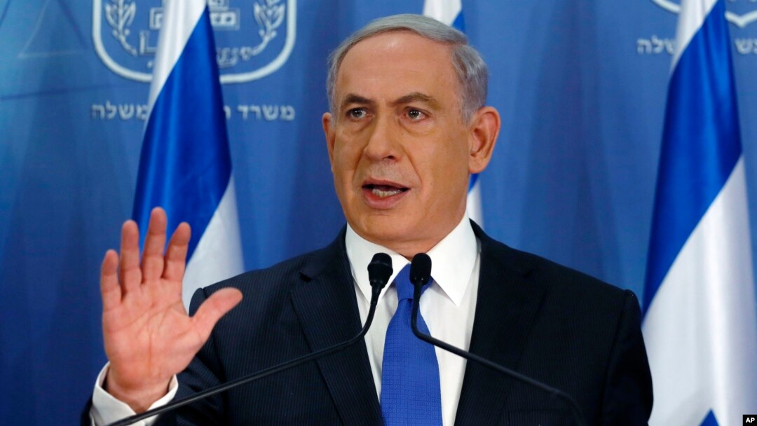 Benjamin Netanyahu dijo en una conferencia de prensa en Tel Aviv que no cederá a la presión internacional para detener la ofensiva en la Franja de Gaza.
