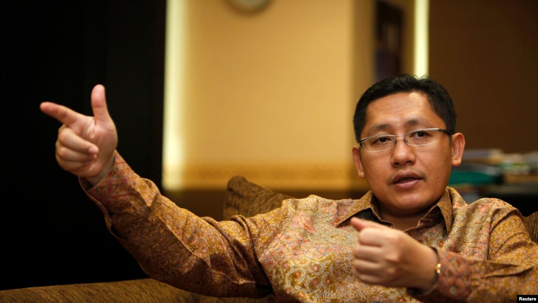Ditetapkannya Anas Urbaningrum sebagai tersangka kasus korupsi Hambalang dan beberapa tersangka lain dalam berbagai kasus korupsi di Indonesia bukan berarti penyalahgunaan negara tidak akan terjadi lagi (Foto: dok). Para pengamat mengimbau seluruh elemen masyarakat tetap kritis mengawasi penggunaan anggaran negara.