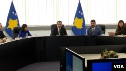 Kosovski premijer Aljbin Kurti na predstavljanju izveštaja o ratnim zločinima na Kosovu, u Prištini, 17. decembra 2024.