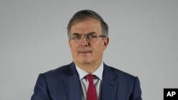 El ex secretario de Relaciones Exteriores de México, Marcelo Ebrard, asiste a la conferencia de prensa en la que se anunció a los miembros del gabinete de la presidenta entrante, Claudia Sheinbaum, en la Ciudad de México, el jueves 20 de junio de 2024. 