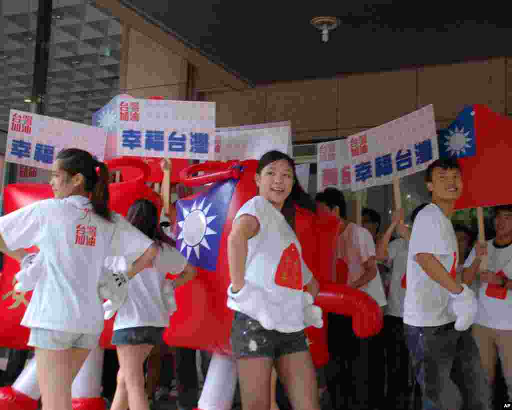 国民党青年团舞蹈队起舞