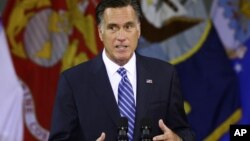 Republikanski predsednički kandidat Mit Romni obraća se pitomcima na Vojnom institutu Virdžinije u Leksingtonu