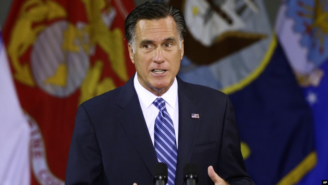 Mitt Romney memberikan pidato mengenai kebijakan luar negeri Amerika di Virginia Military Institute (VMI) di kota Lexington, negara bagian Virginia (8/10). 