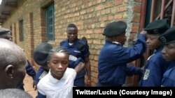 Happiness Ninja Yalala, 15 ans, arrêtée lors de son interpellation avec 14 autres personnes mercredi sur l'île d'Idjwi dans le Sud-Kivu (est), 16 novembre 2017. (Twitter/Lucha).