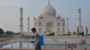 Thousands Flock to India's Taj Mahal Despite Coronavirus Fears 
