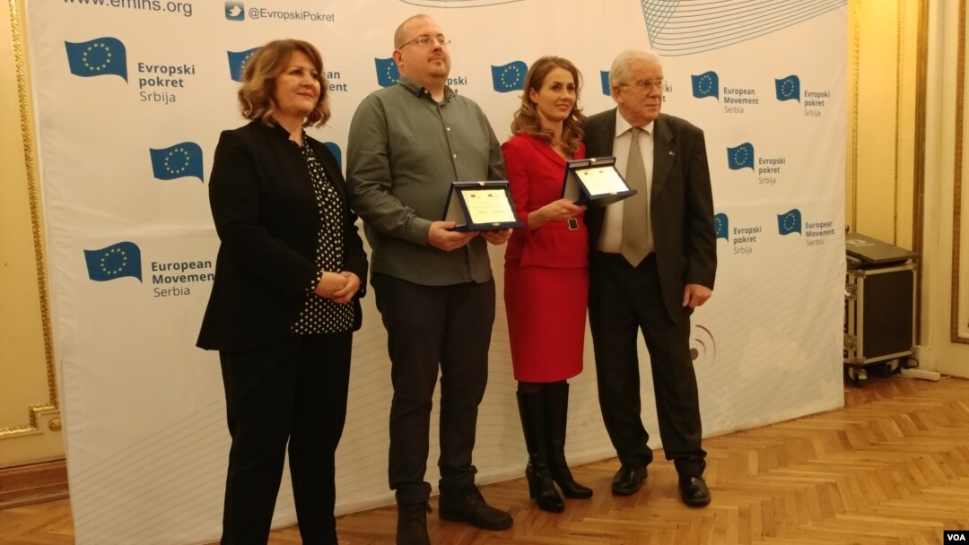 Dodeljivanje nagrade "Doprinos godine Evropi" poverenici za zaštitu ravnopravnosti Brankici Janković i karikaturisti Marku Somborcu.