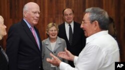 El senador Patrick Leahy ya estuvo en febrero de 2012 en Cuba y se reunió con el presidente Raúl Castro.