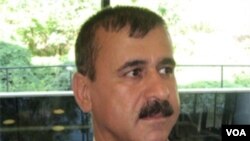 支持示威者的留言纸片盖满息旺角购物区公交车