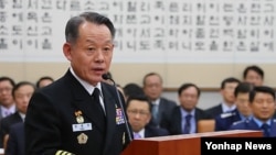 지난 4월 국회 법사위에 출석한 최윤희 한국 해군참모총장. (자료사진)