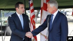 Министр обороны США Чак Хейгел и министр обороны Грузии Ираклий Аласания 