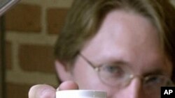 ศาสตราจารย์ชาวญี่ปุ่นเตือนว่า คาร์บอน นาโนทูบ อาจทำให้เสี่ยงต่อการเป็นโรคมะเร็งได้