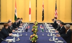 마리스 페인 호주 외교장관(왼쪽 첫번째)과 마이크 폼페오 미 국무장관(왼쪽 두번째), 모태기 도시미쓰 일본 외무장관(오른쪽 두번째), 수브라마냠 자이샨카르 인도 외교부 장관(오른쪽 첫번째)이 지난해 10월 일본 도쿄에서 '쿼드' 외교장관 회담을 했다.