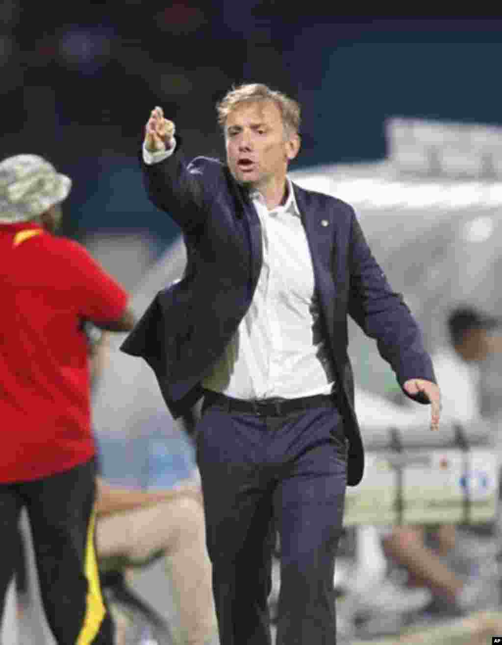 Ghana's head coach Goran Stevanovic gestures during their African Nations Cup soccer match against Mali in Franceville stadium January 28, 2012.