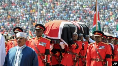 Kenyans Mourn, Celebrate Life of Former President Moi 当店特別価格 MOI ニット/セーター