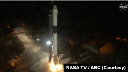 Запуск ракеты Falcon 9 с мыса Канаверал