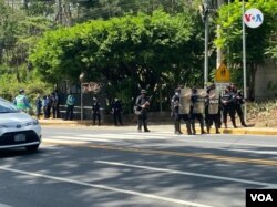 Cuerpos de seguridad se encuentran fuera de la vivienda de Crisitiana Chamorro.
