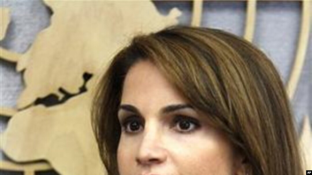 Queen Rania of Jordan attends a meeting with UN Secretary-General Ban Ki-moon, at United Nations headquarters, 22 Sep 2010