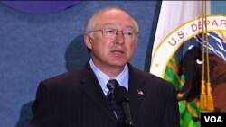 Menteri Dalam Negeri AS, Ken Salazar.