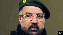 হিজবুল্লাহর শীর্ষ কমান্ডার ফুয়াদ শুকুর, যিনি বুধবার (৩০ জুলাই) বৈরুতে বিমান হামলায় নিহত হয়েছেন বলে ইসরায়েল দাবী করেছে। ছবিটি হিজবুল্লাহর মিডিয়া দফতর ৩১ জুলাই, ২০২৪ বিতরণ করে।