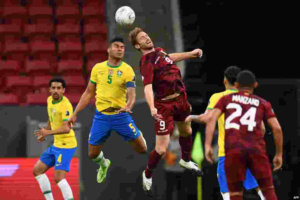 ایونٹ میں دس ٹیمیں شریک ہیں جنہیں دو گروپس میں تقسیم کیا گیا ہے۔&nbsp;